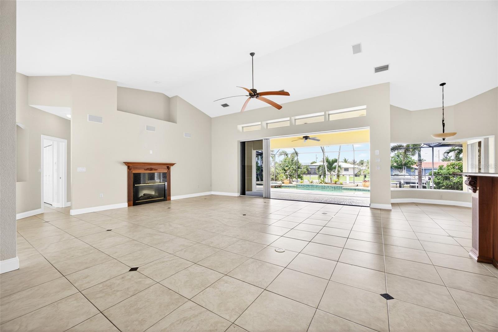 PUNTA GORDA ISLES SEC 04 - Residential