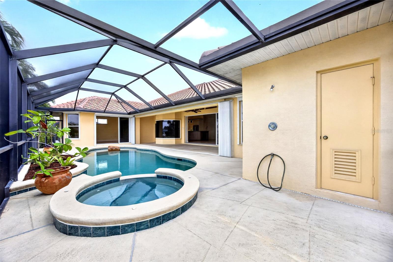 PUNTA GORDA ISLES SEC 04 - Residential