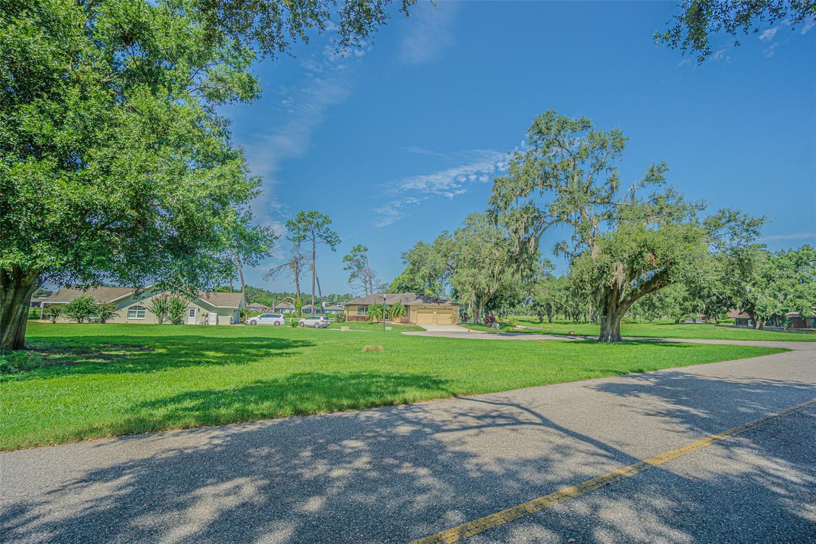 SILVER OAKS - Land