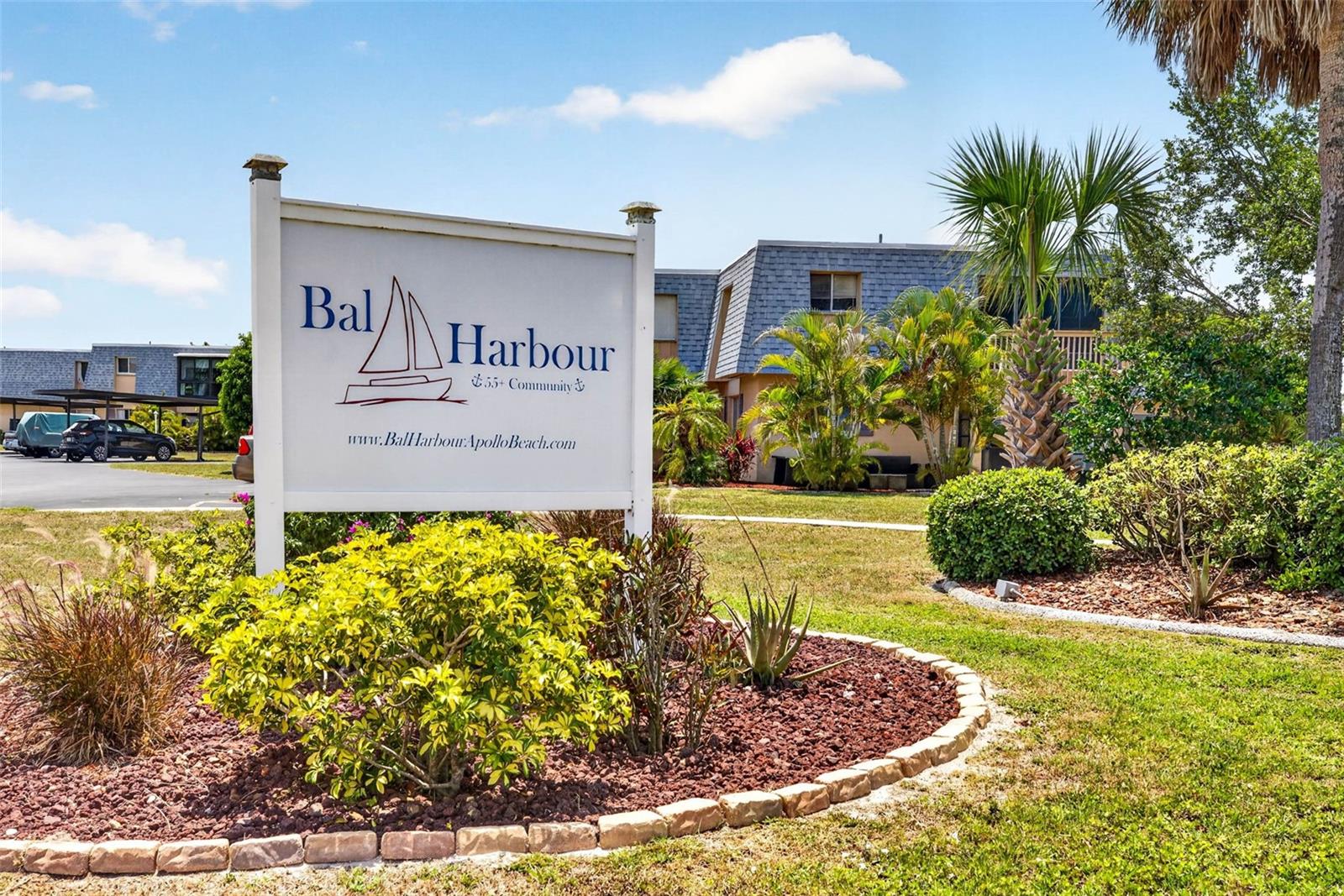 BAL HARBOUR CHATEAUX CONDOMINI - Residential