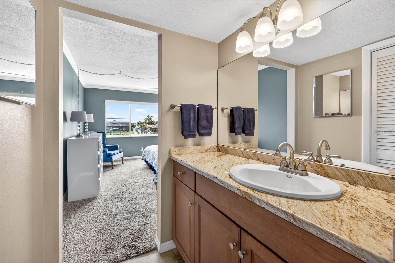 BAL HARBOUR CHATEAUX CONDOMINI - Residential