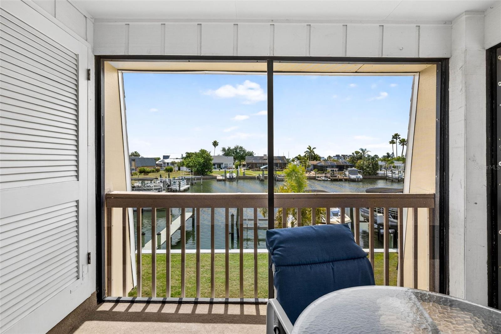 BAL HARBOUR CHATEAUX CONDOMINI - Residential