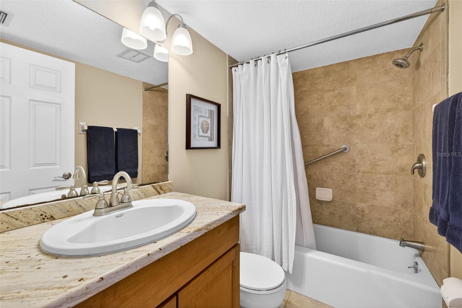 BAL HARBOUR CHATEAUX CONDOMINI - Residential