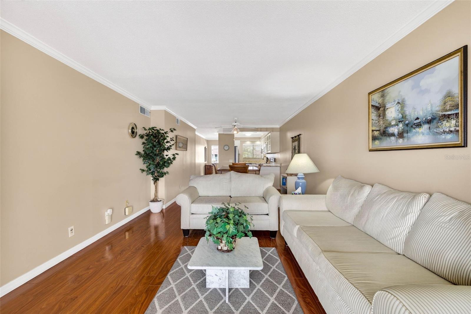 BAL HARBOUR CHATEAUX CONDOMINI - Residential