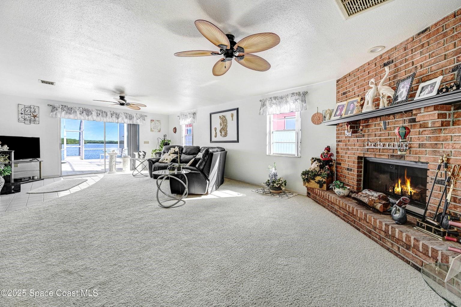 DIANA SHORES UNIT 10 - Residential
