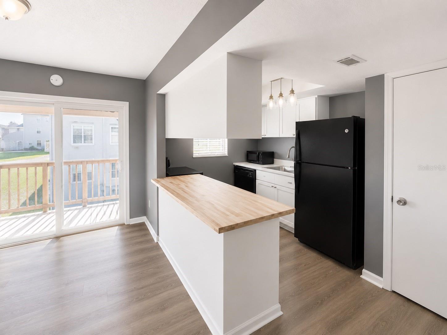 CATALINA ISLES CONDO - Residential