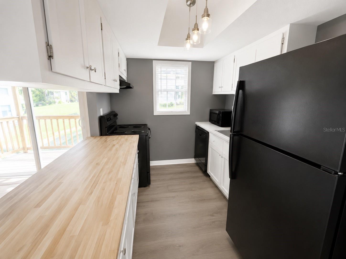 CATALINA ISLES CONDO - Residential
