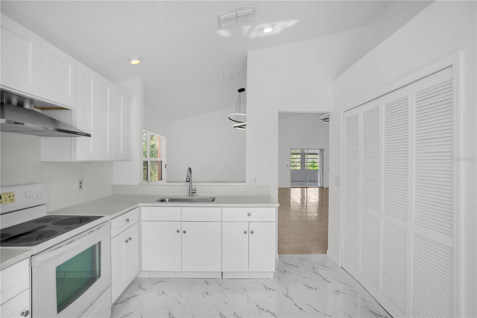 MAGELLAN COVE - Residential Lease