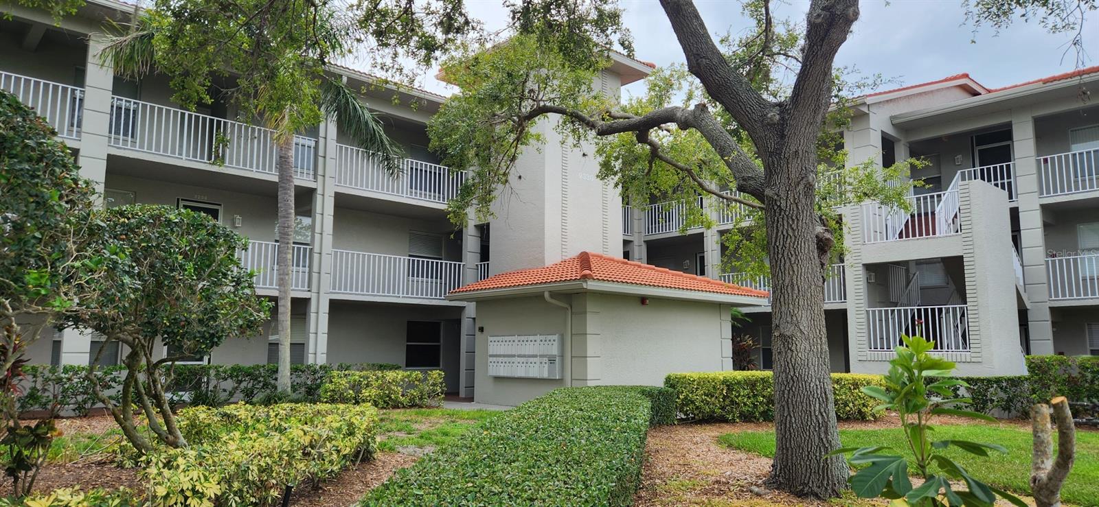 STONEYBROOK CLUBSIDE 3 - Residential Lease