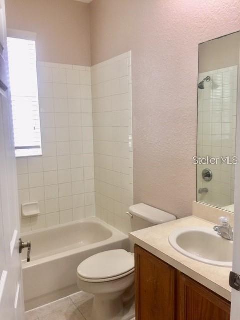 FLORA RIDGE PH 11 CONDO - Residential Lease