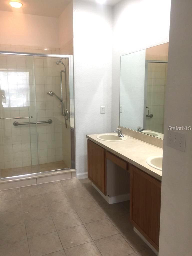 FLORA RIDGE PH 11 CONDO - Residential Lease