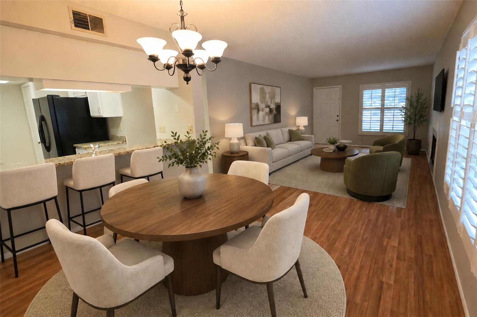 NORTH OAKS CONDO IV - Residential