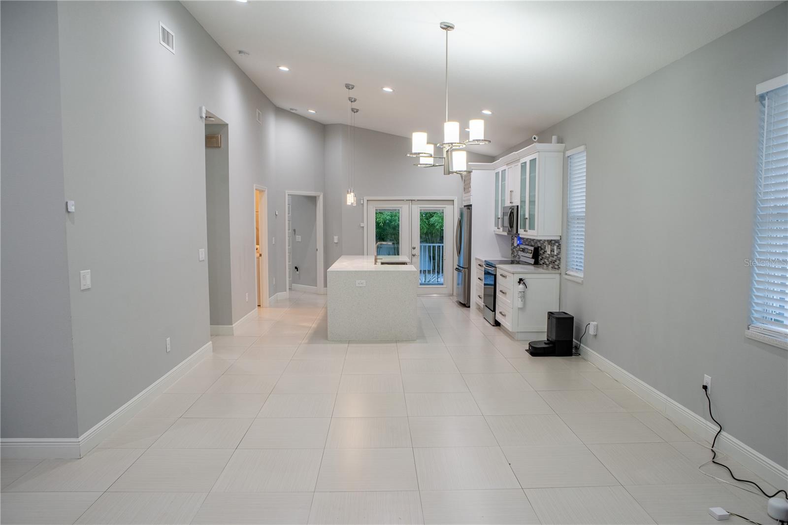 SULPHUR SPGS - Residential