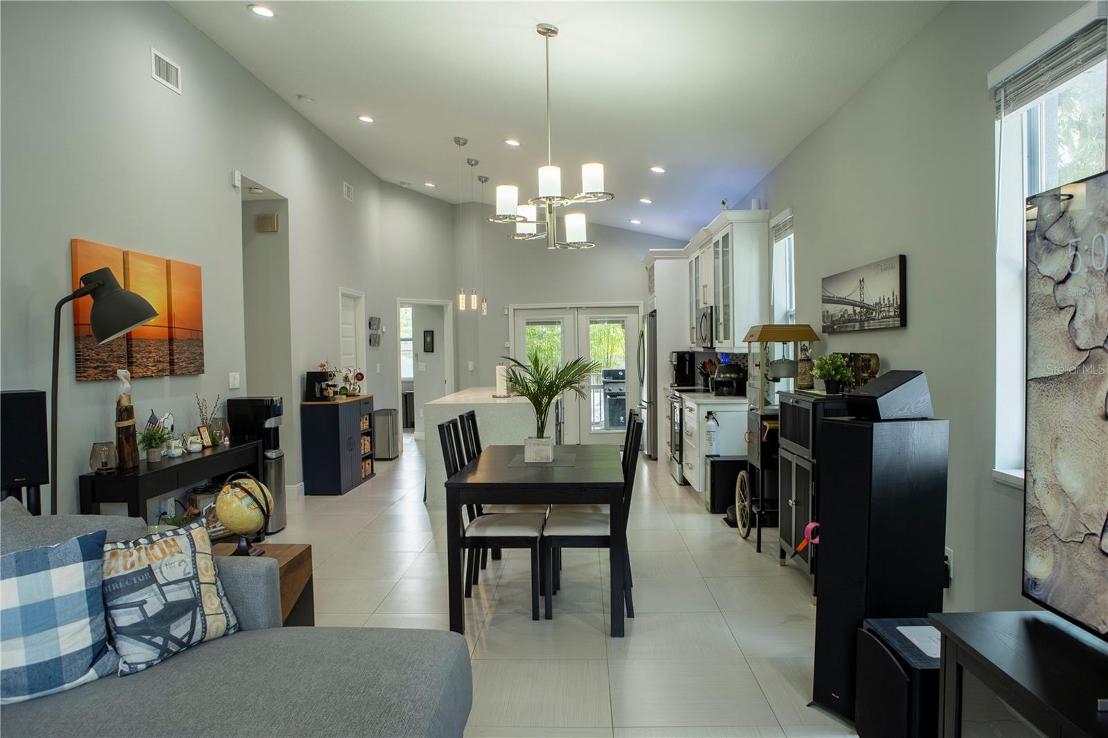 SULPHUR SPGS - Residential