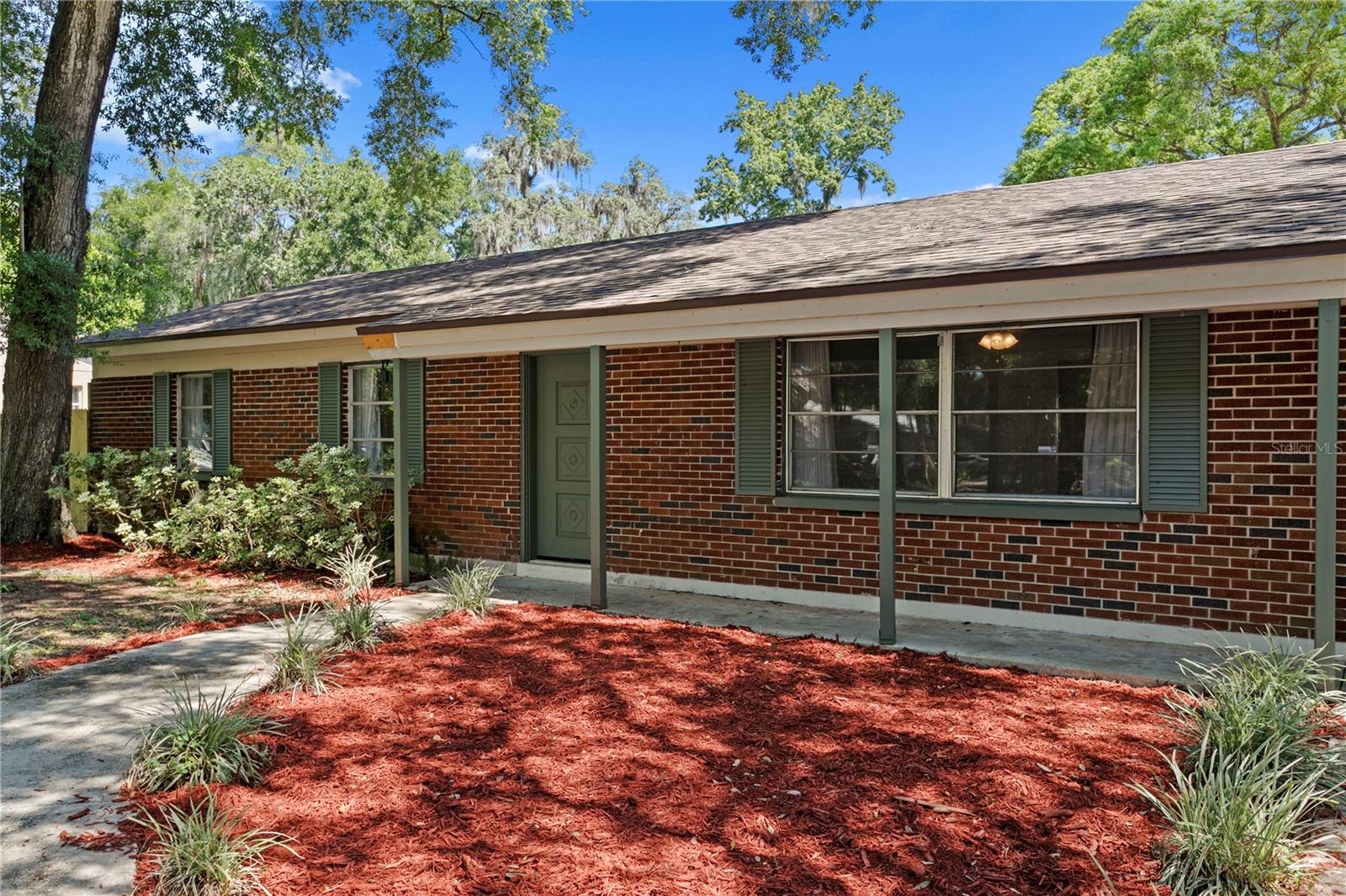 TEMPLE TERRACE ESTATES - Residential Lease