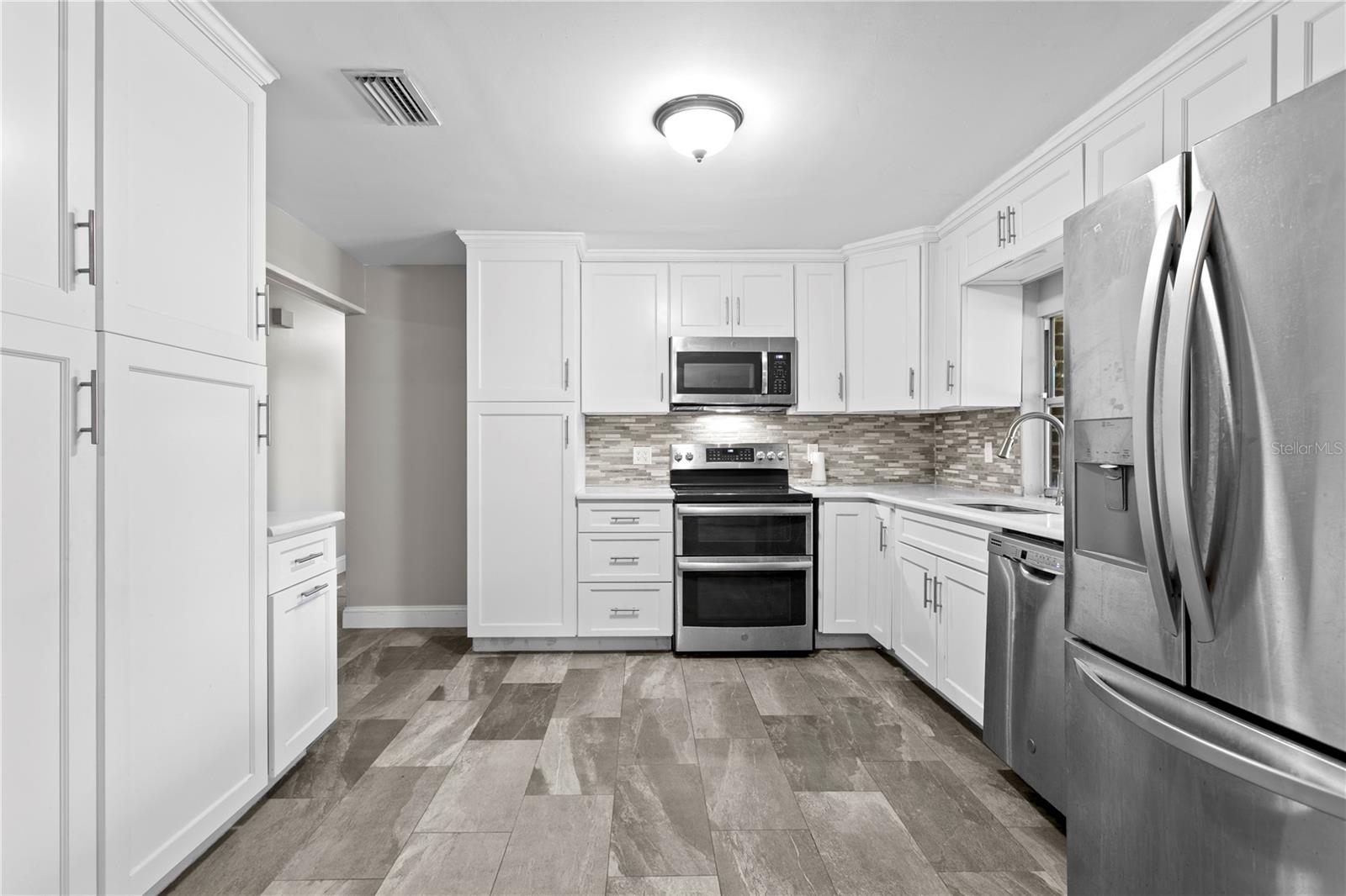 TEMPLE TERRACE ESTATES - Residential Lease