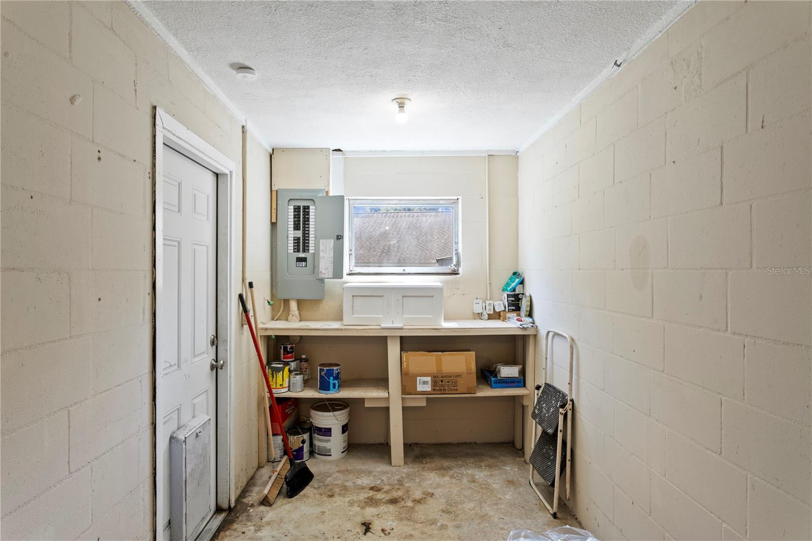TEMPLE TERRACE ESTATES - Residential Lease