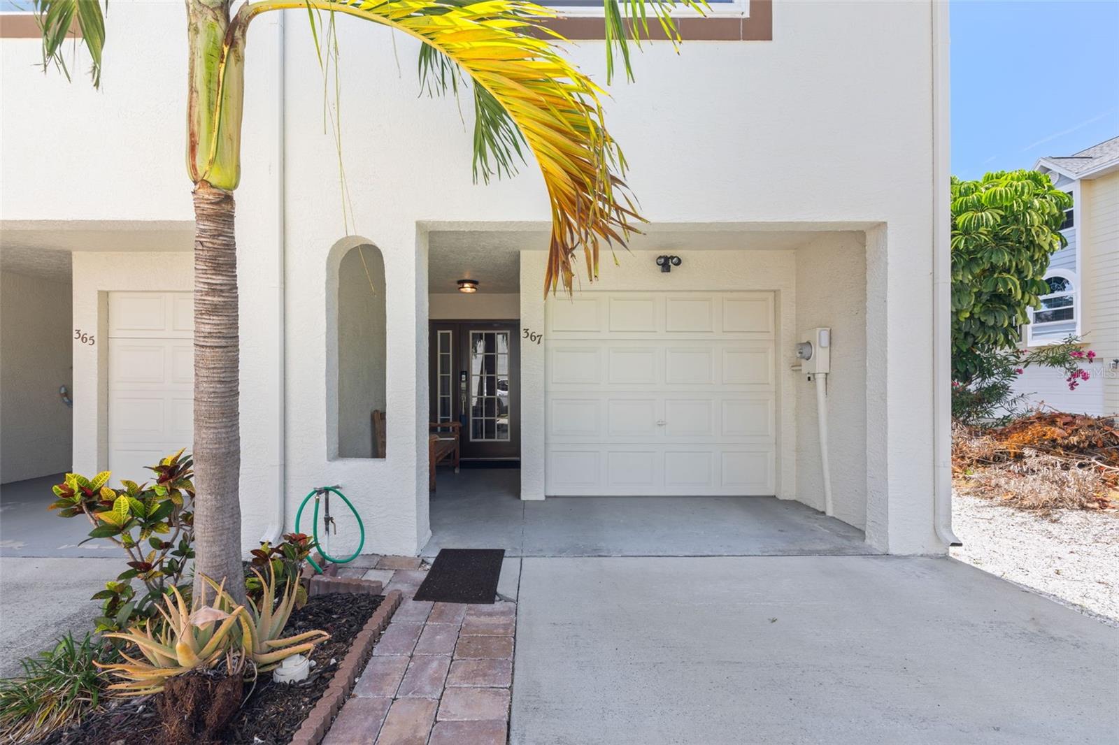 PALMS OF TIERRA - Residential