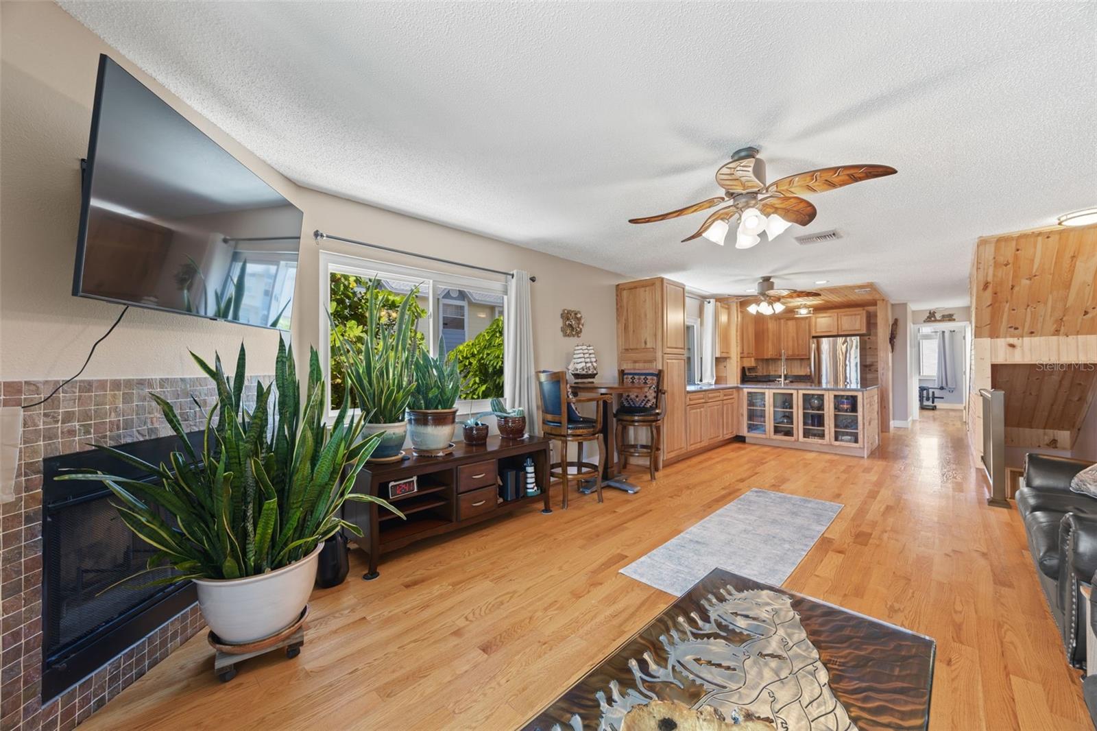 PALMS OF TIERRA - Residential