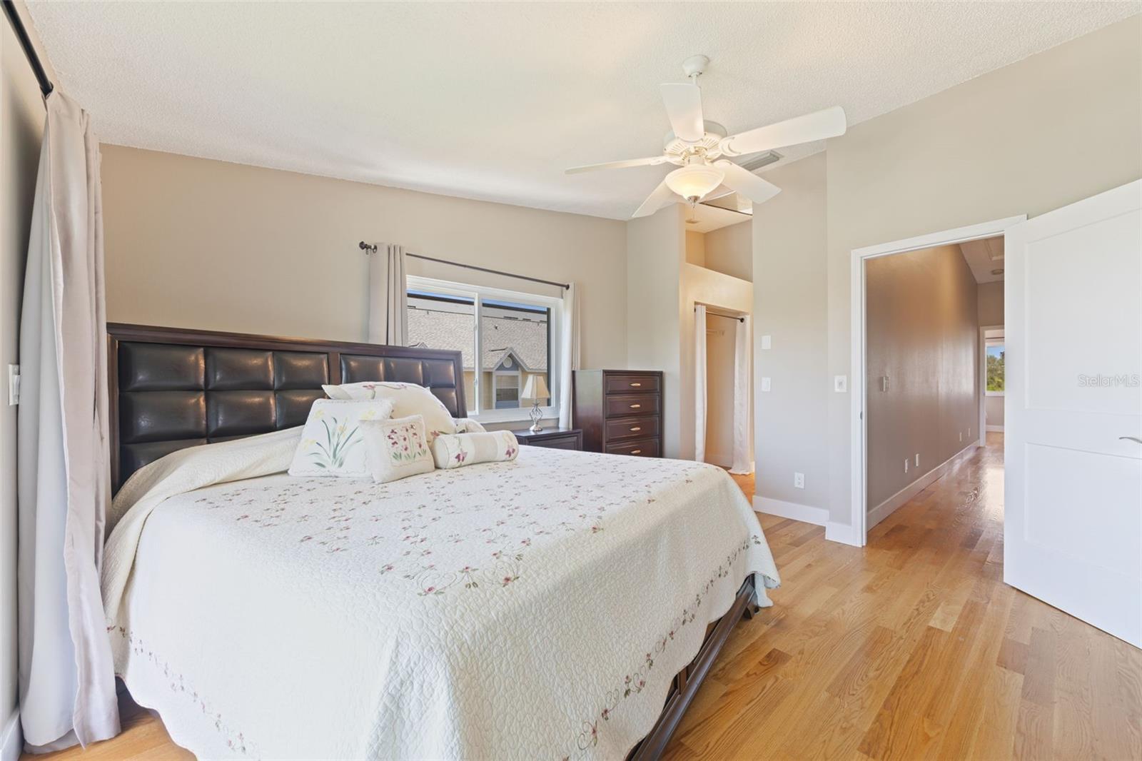PALMS OF TIERRA - Residential