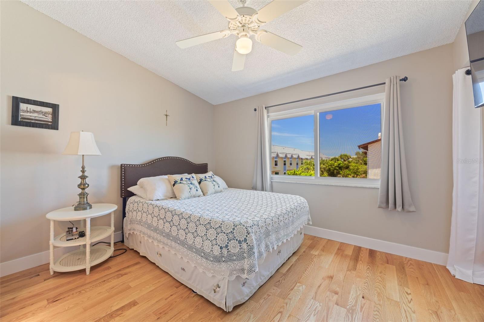 PALMS OF TIERRA - Residential