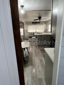 SUNNY SHORES TRAILER COM - Residential