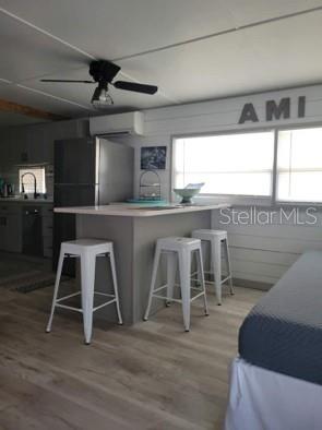 SUNNY SHORES TRAILER COM - Residential
