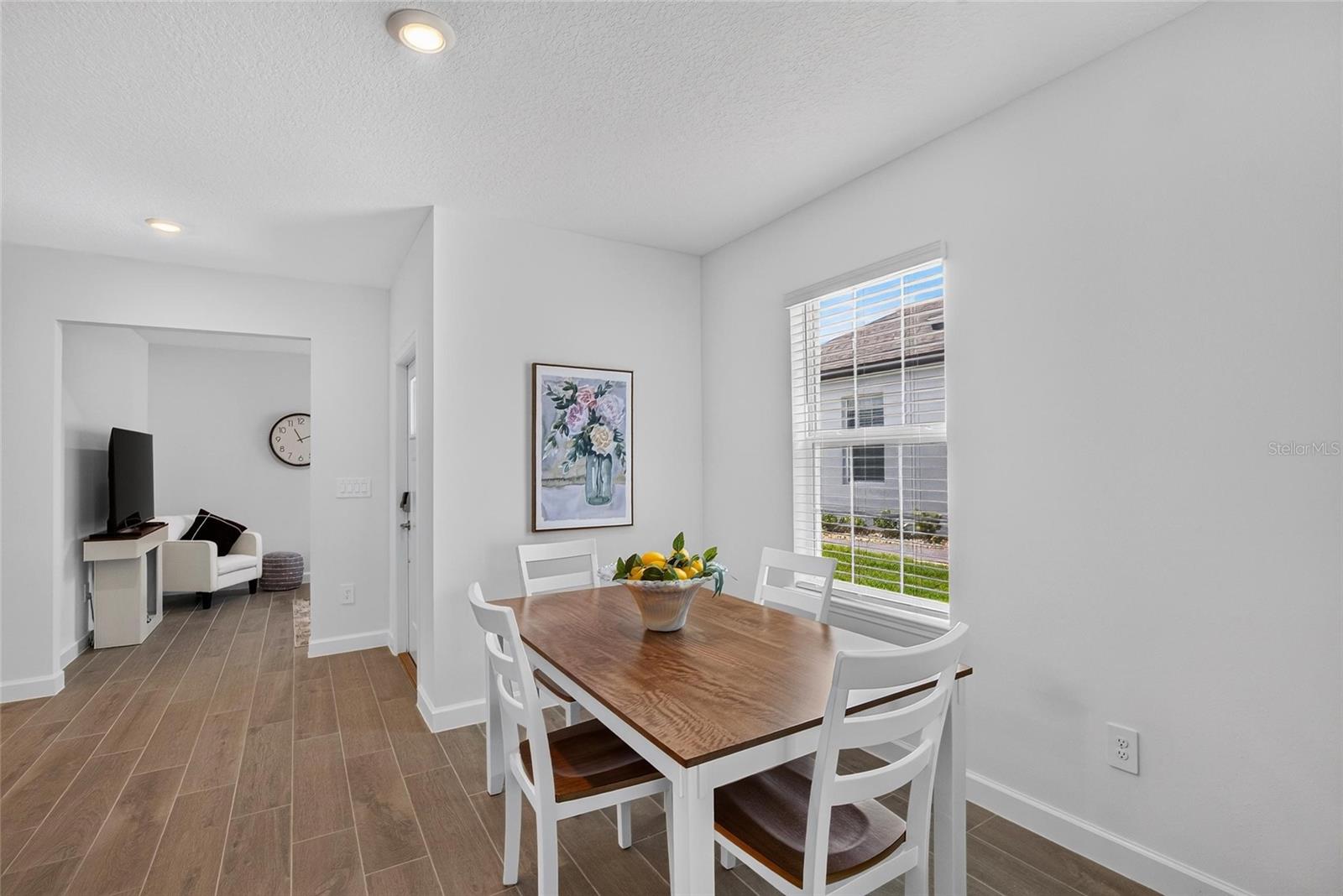 NEW PORT CORNERS PH 1B-1 - Residential Lease