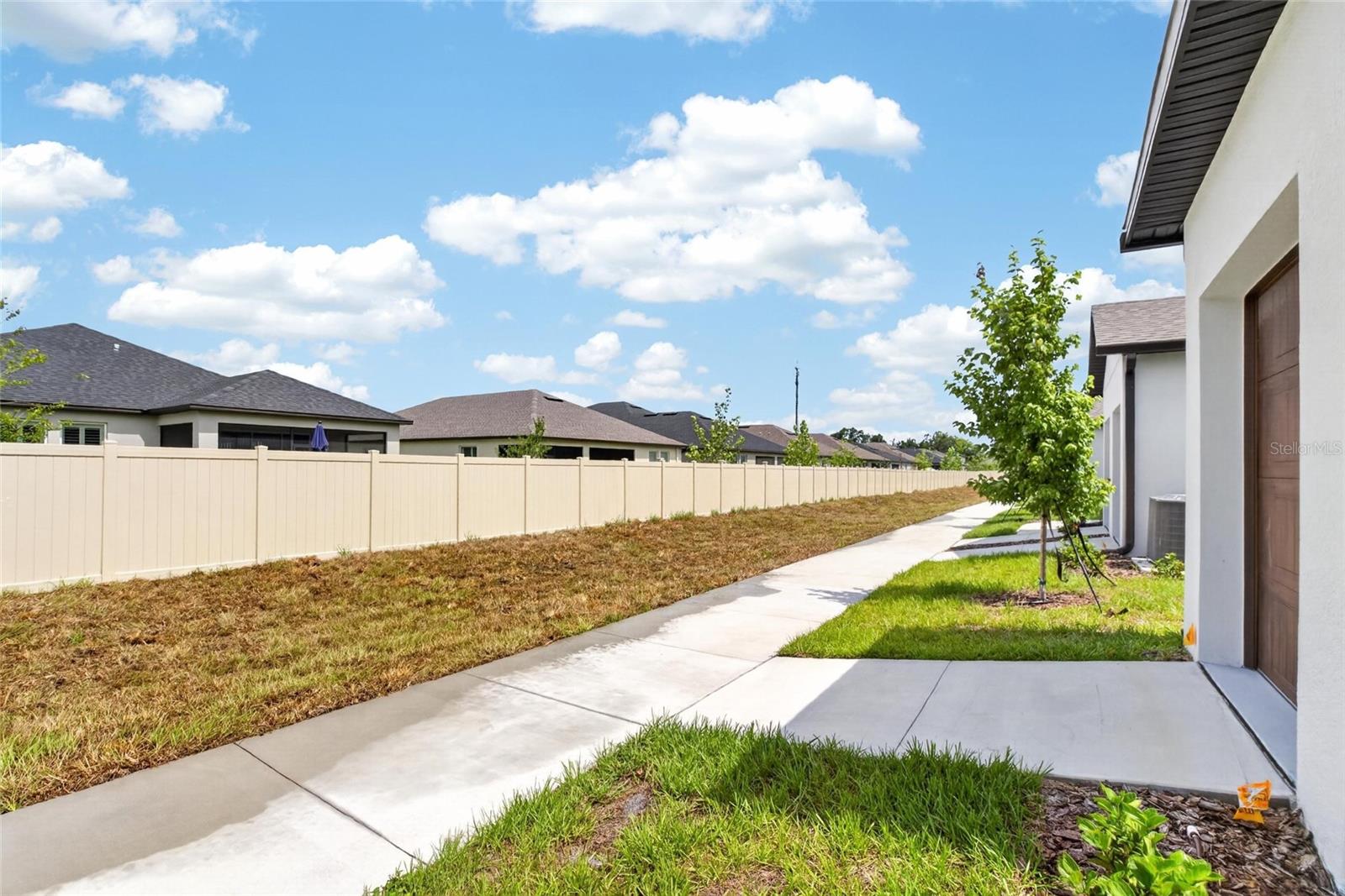 NEW PORT CORNERS PH 1B-1 - Residential Lease