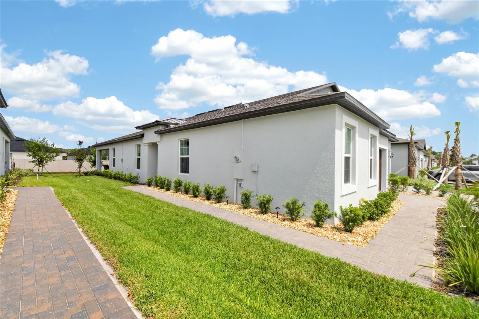 NEW PORT CORNERS PH 1B-1 - Residential Lease