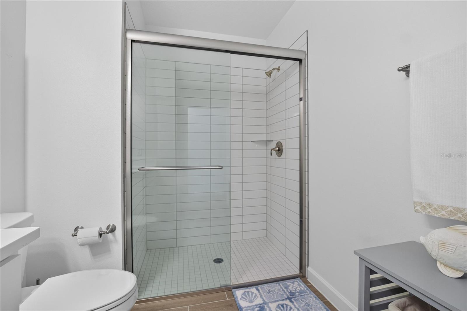 NEW PORT CORNERS PH 1B-1 - Residential Lease
