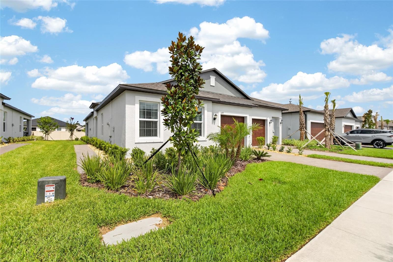 NEW PORT CORNERS PH 1B-1 - Residential Lease
