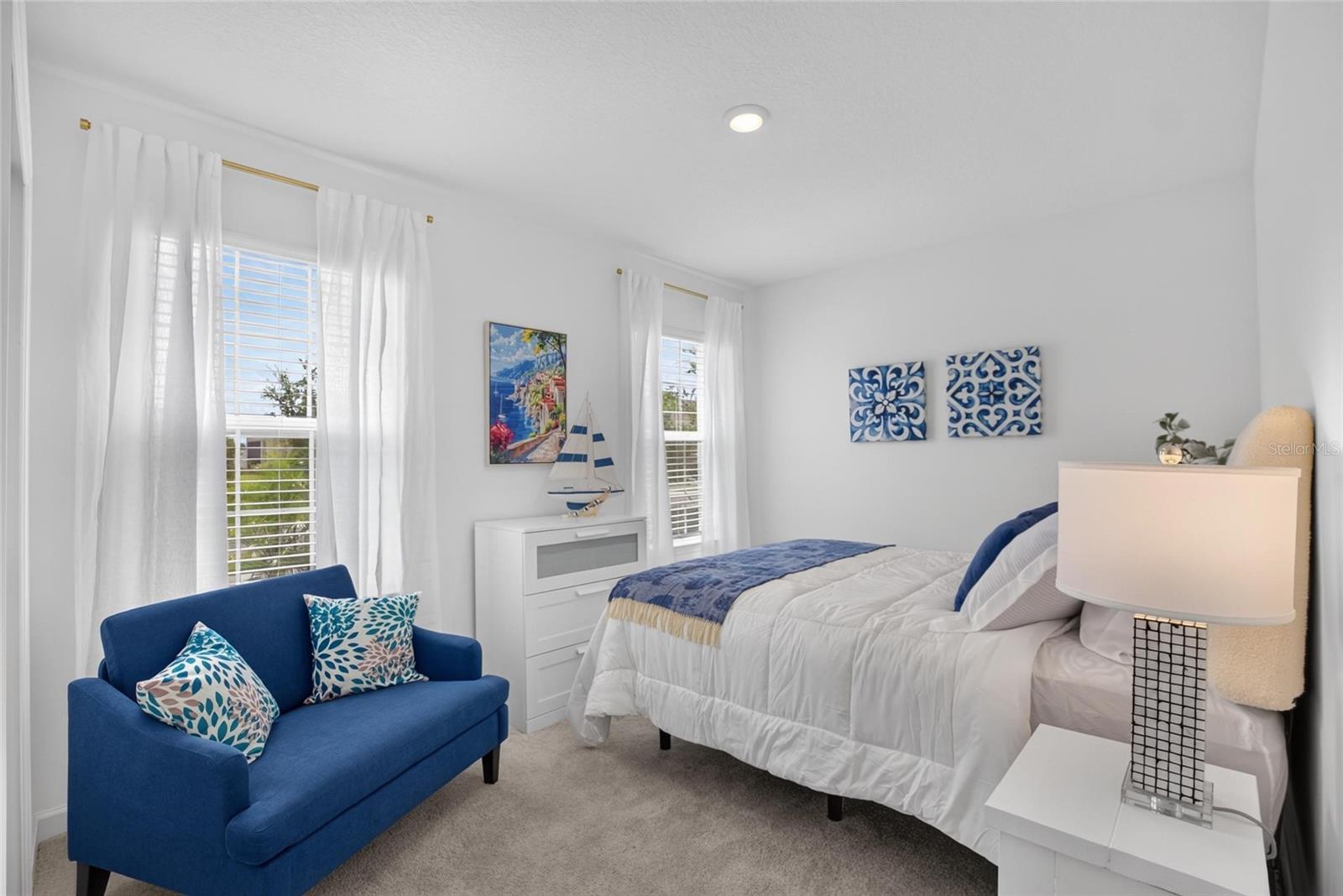 NEW PORT CORNERS PH 1B-1 - Residential Lease