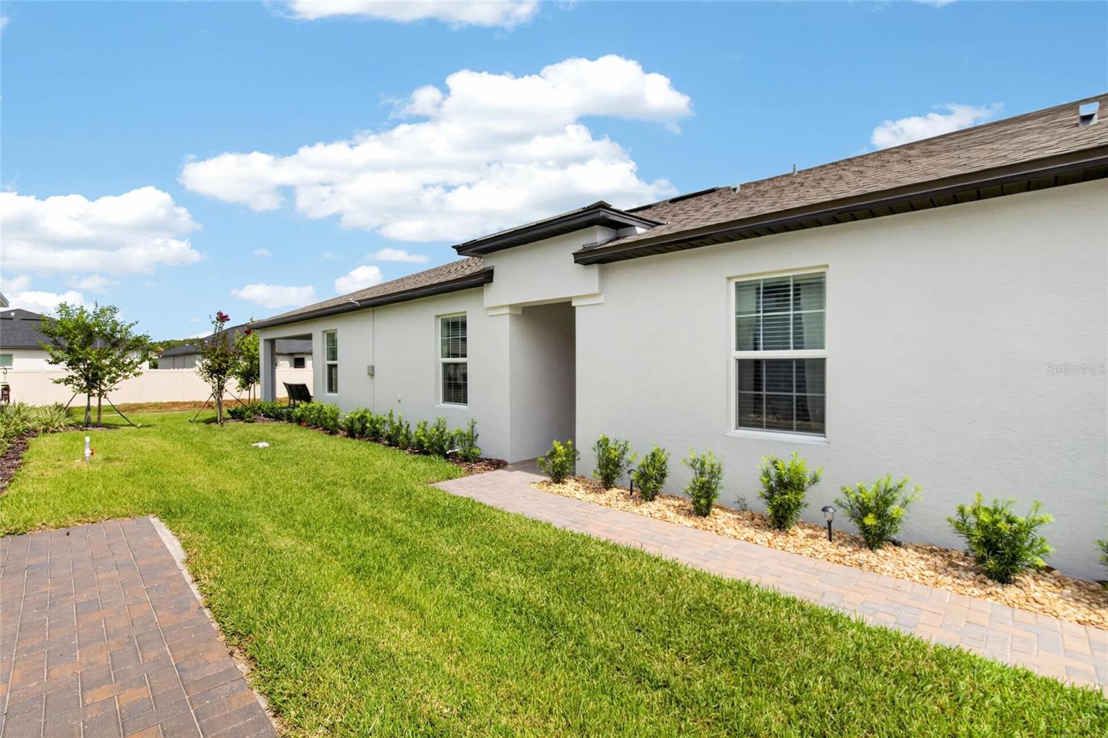 NEW PORT CORNERS PH 1B-1 - Residential Lease