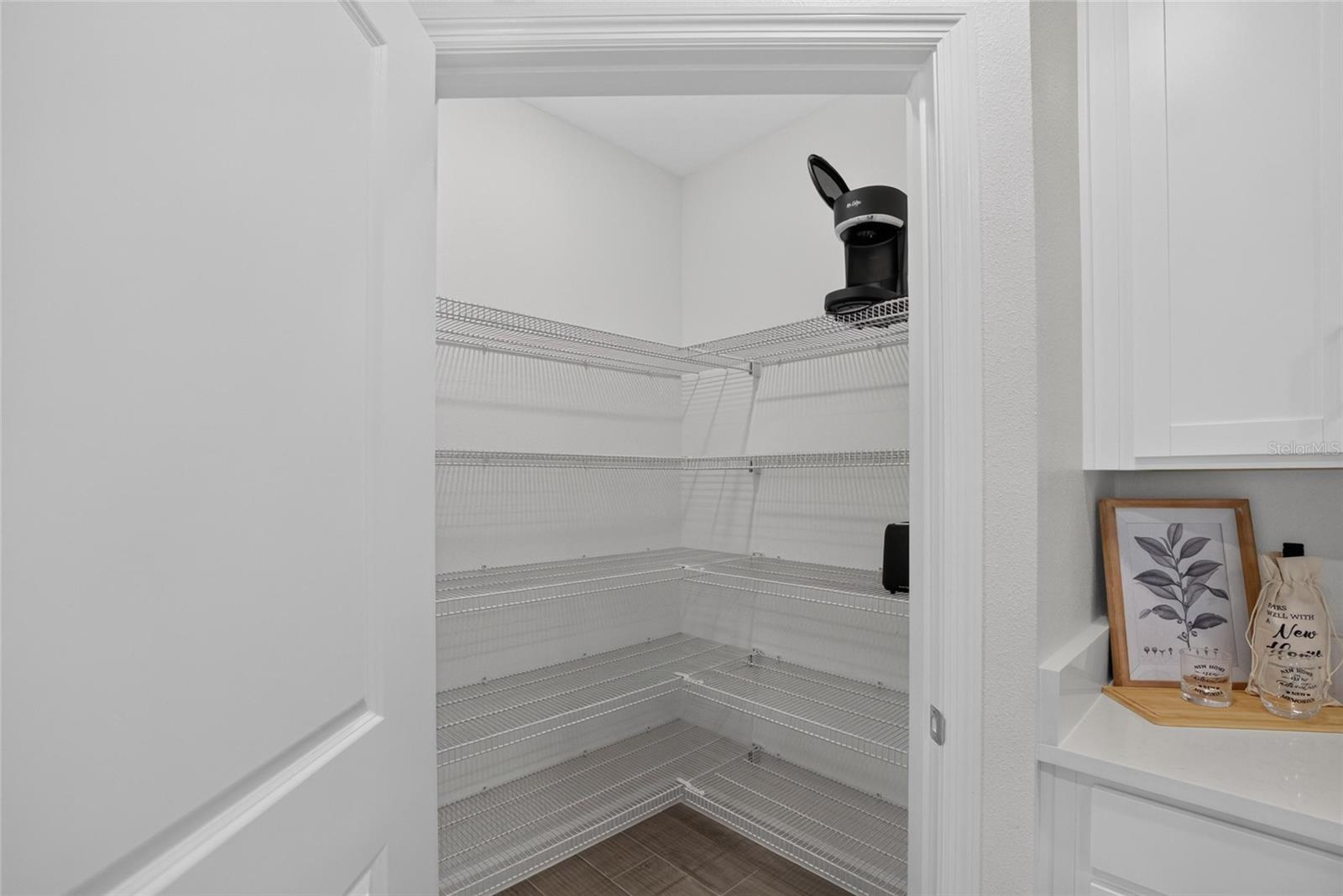 NEW PORT CORNERS PH 1B-1 - Residential Lease