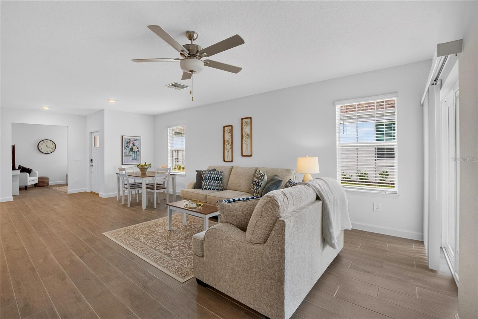 NEW PORT CORNERS PH 1B-1 - Residential Lease