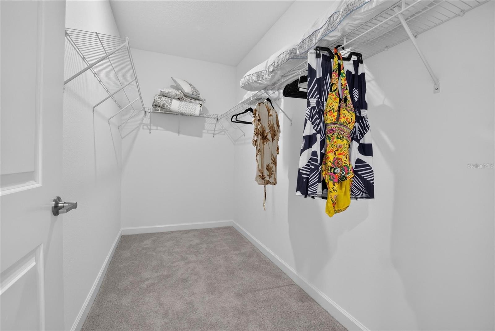 NEW PORT CORNERS PH 1B-1 - Residential Lease