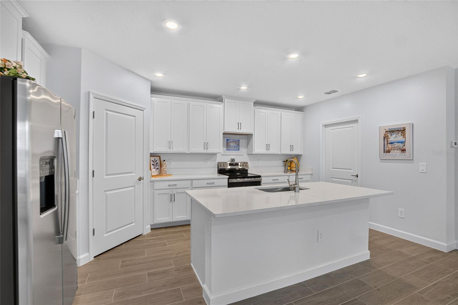 NEW PORT CORNERS PH 1B-1 - Residential Lease