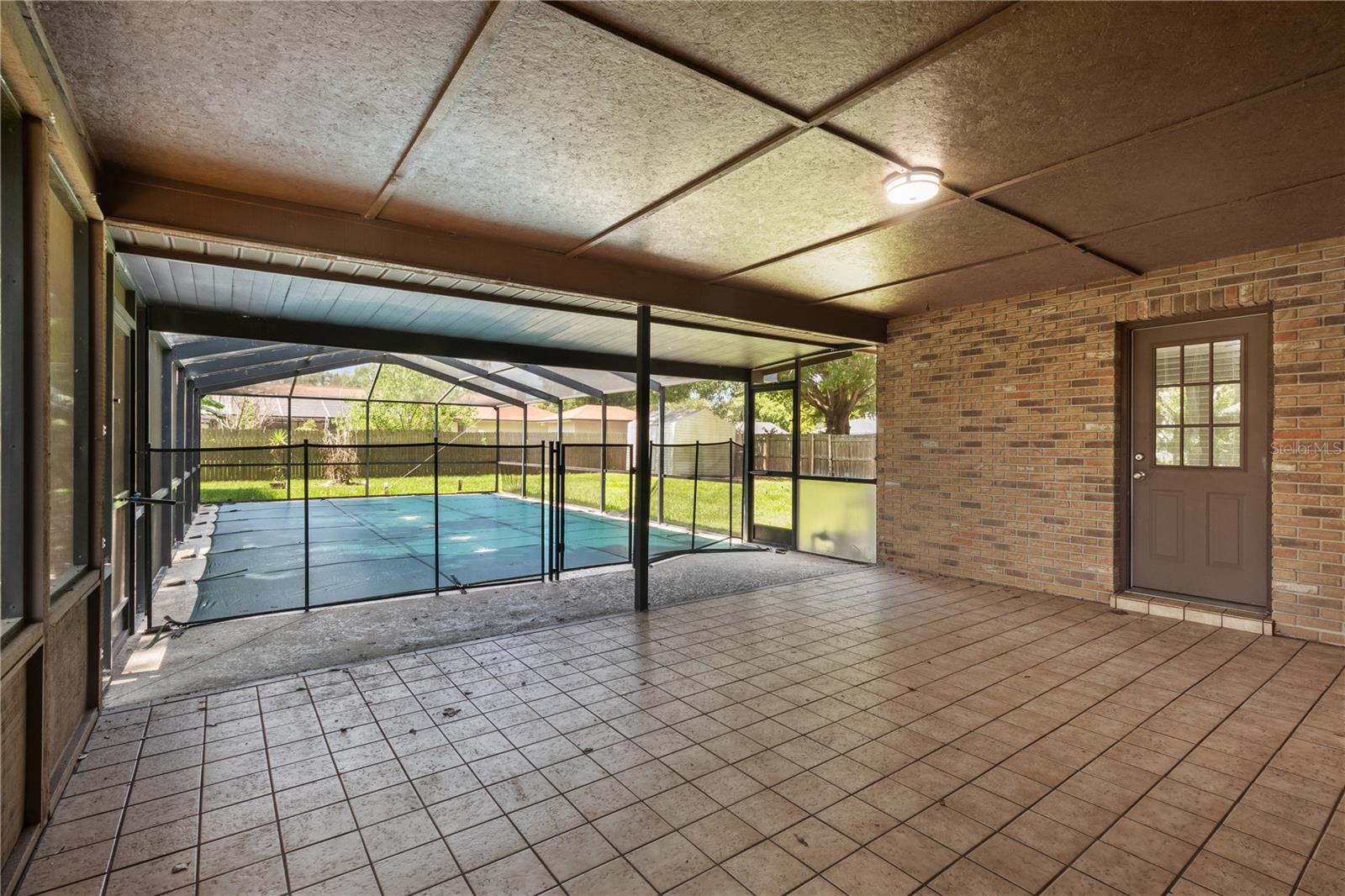 SUMMIT RIDGE - Residential