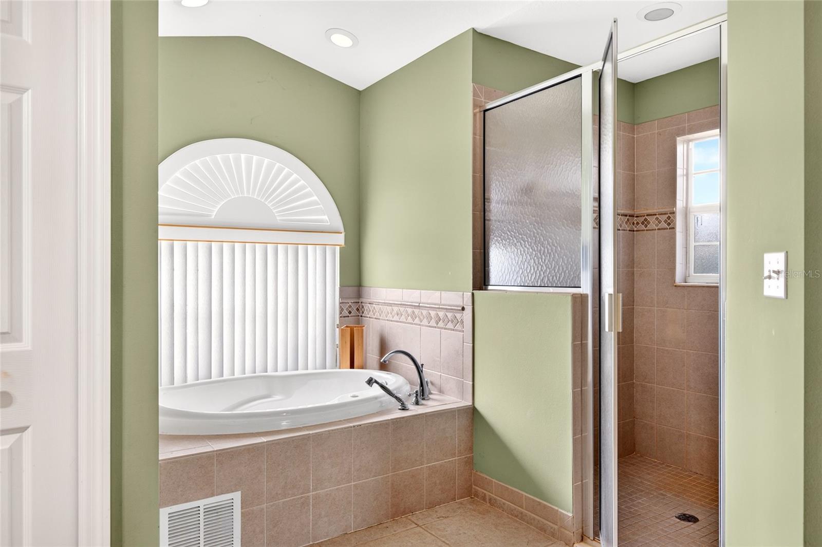TRAILS EAST - Residential