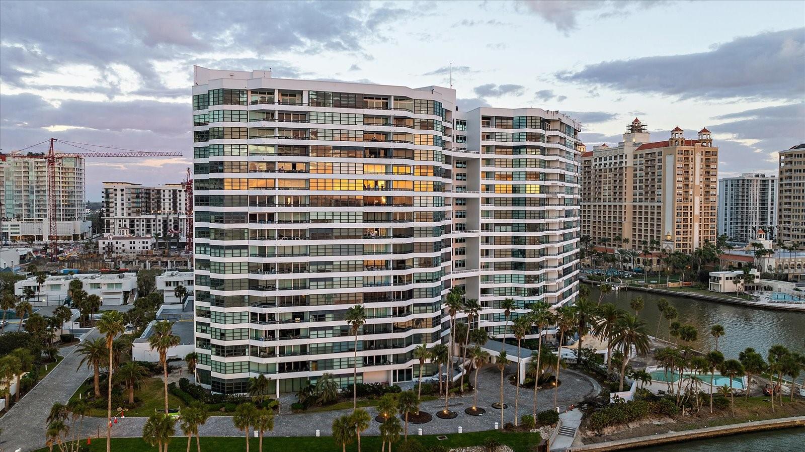 CONDO ON THE BAY TOWER I - Residential