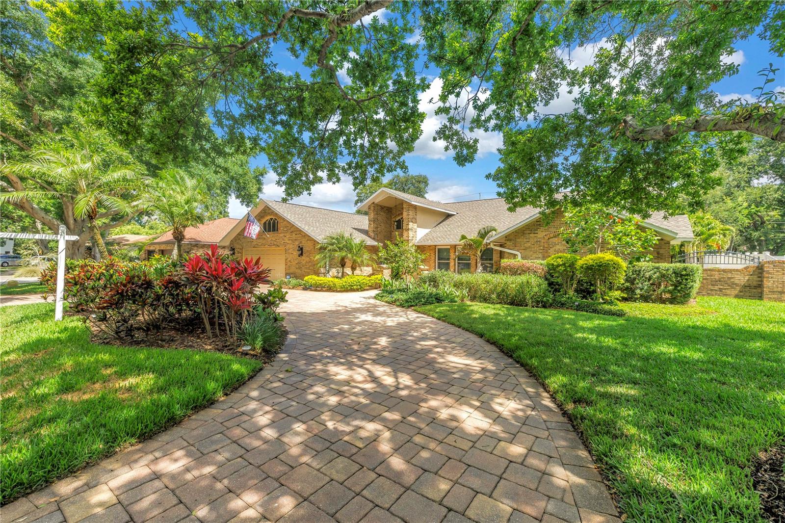 WINDTREE OAKS - Residential