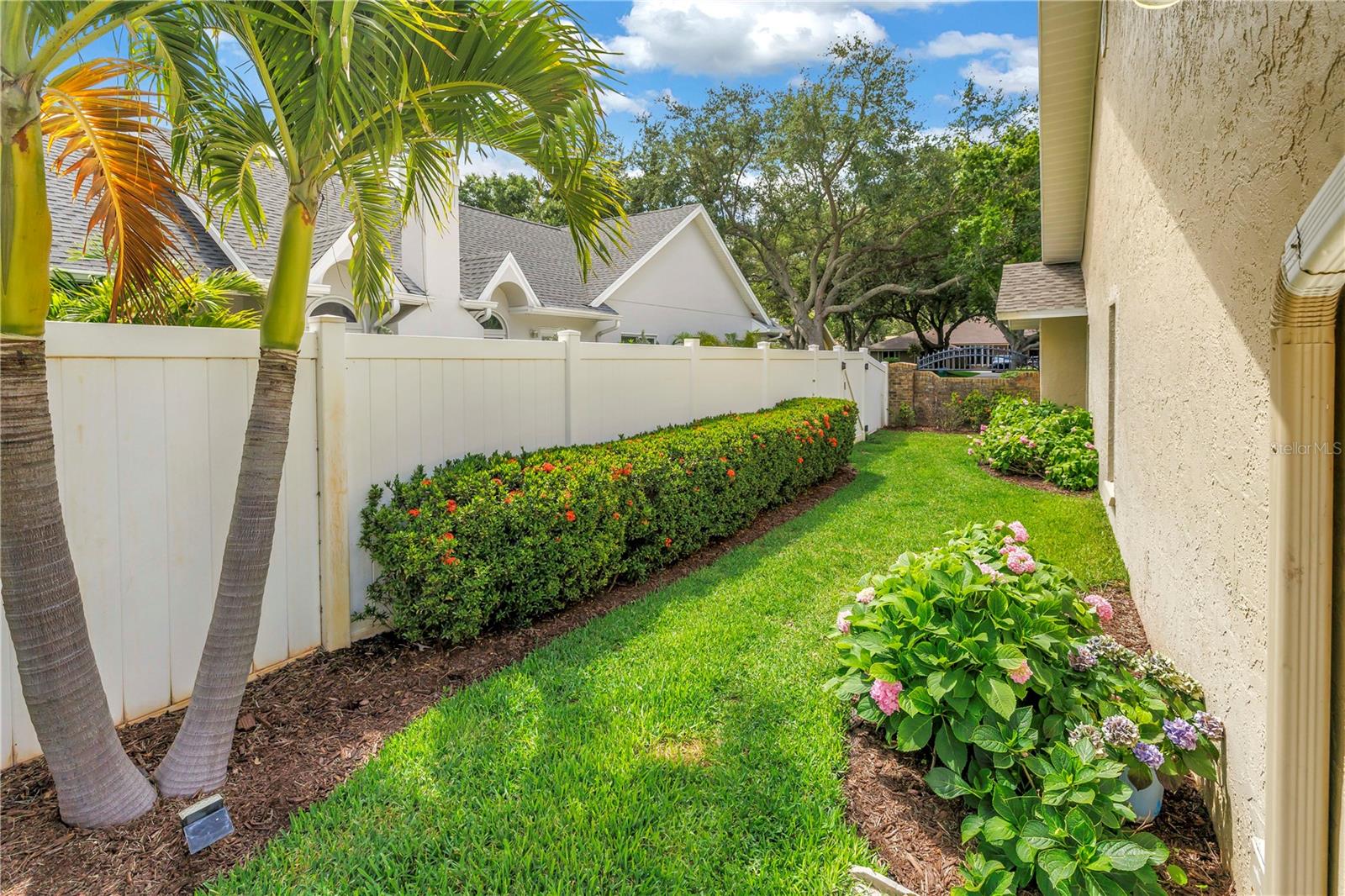 WINDTREE OAKS - Residential