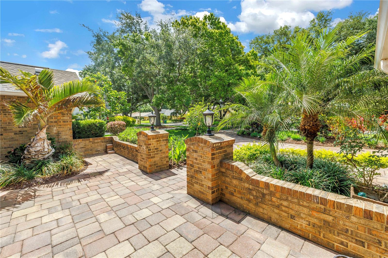 WINDTREE OAKS - Residential