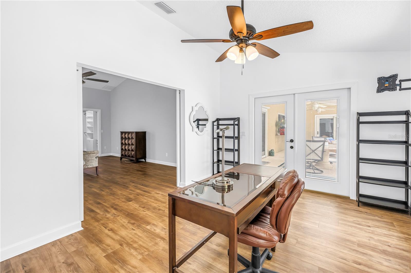 WINDTREE OAKS - Residential