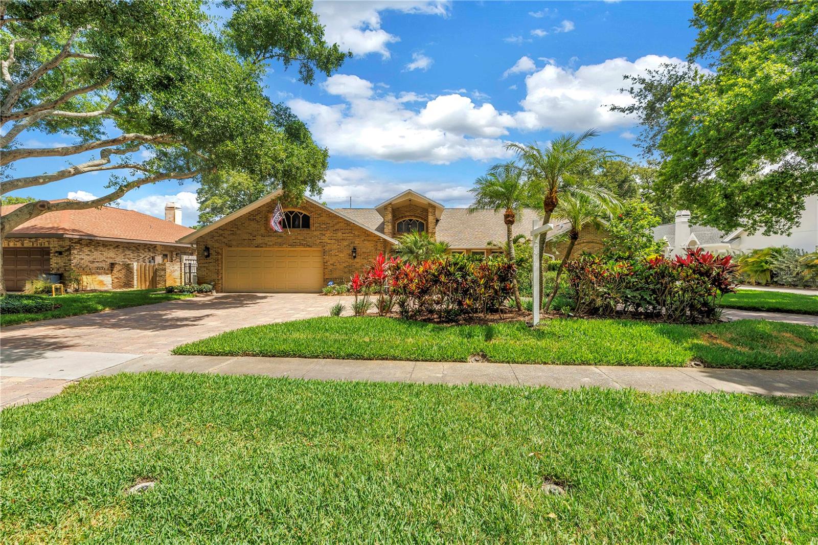 WINDTREE OAKS - Residential