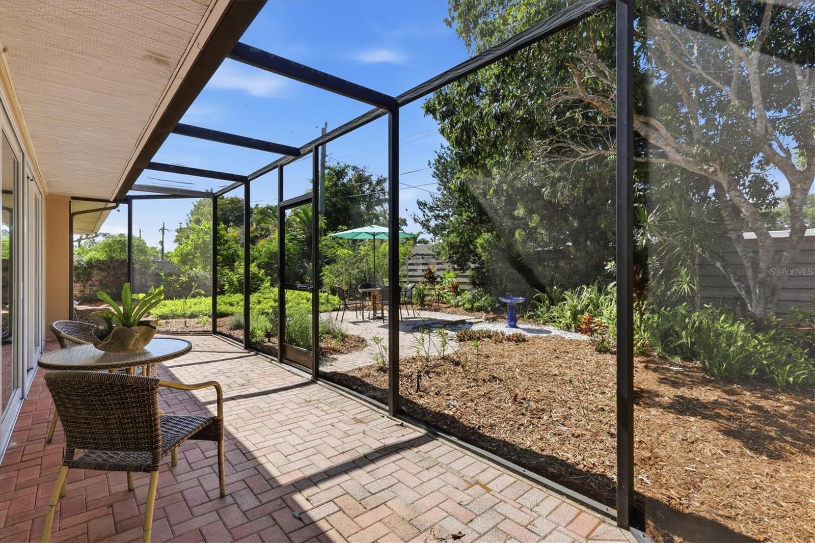 FRST LAKES COUNTRY CLUB ESTATES - Residential