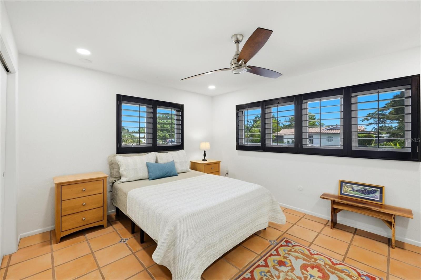 FRST LAKES COUNTRY CLUB ESTATES - Residential