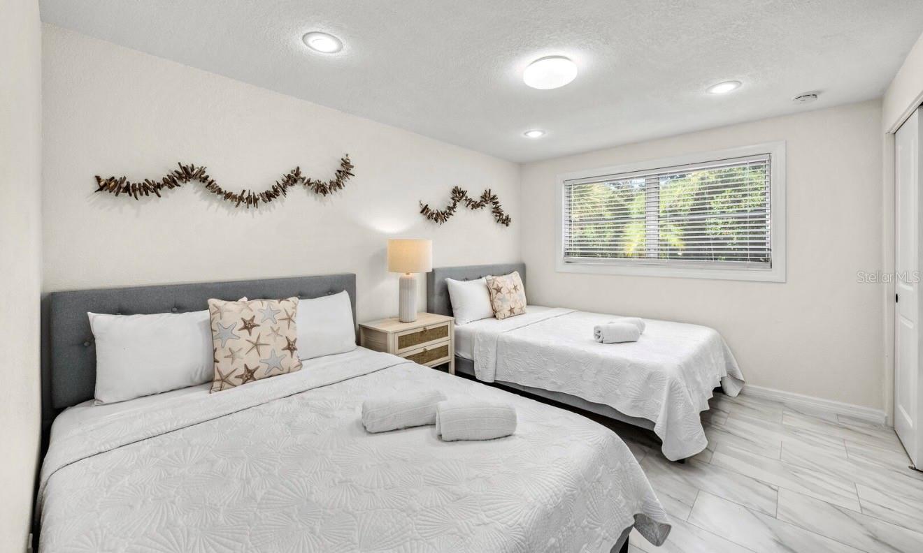 LONGBOAT KEY - Residential