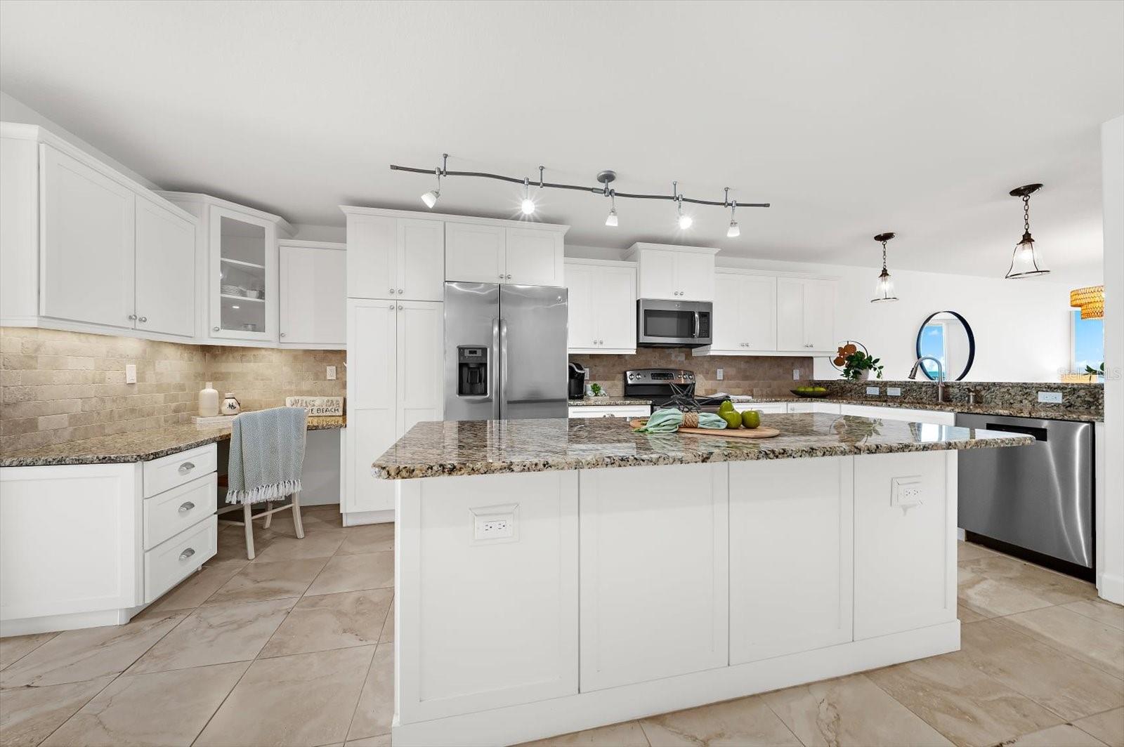 ANNA MARIA ISLAND CLUB - Residential